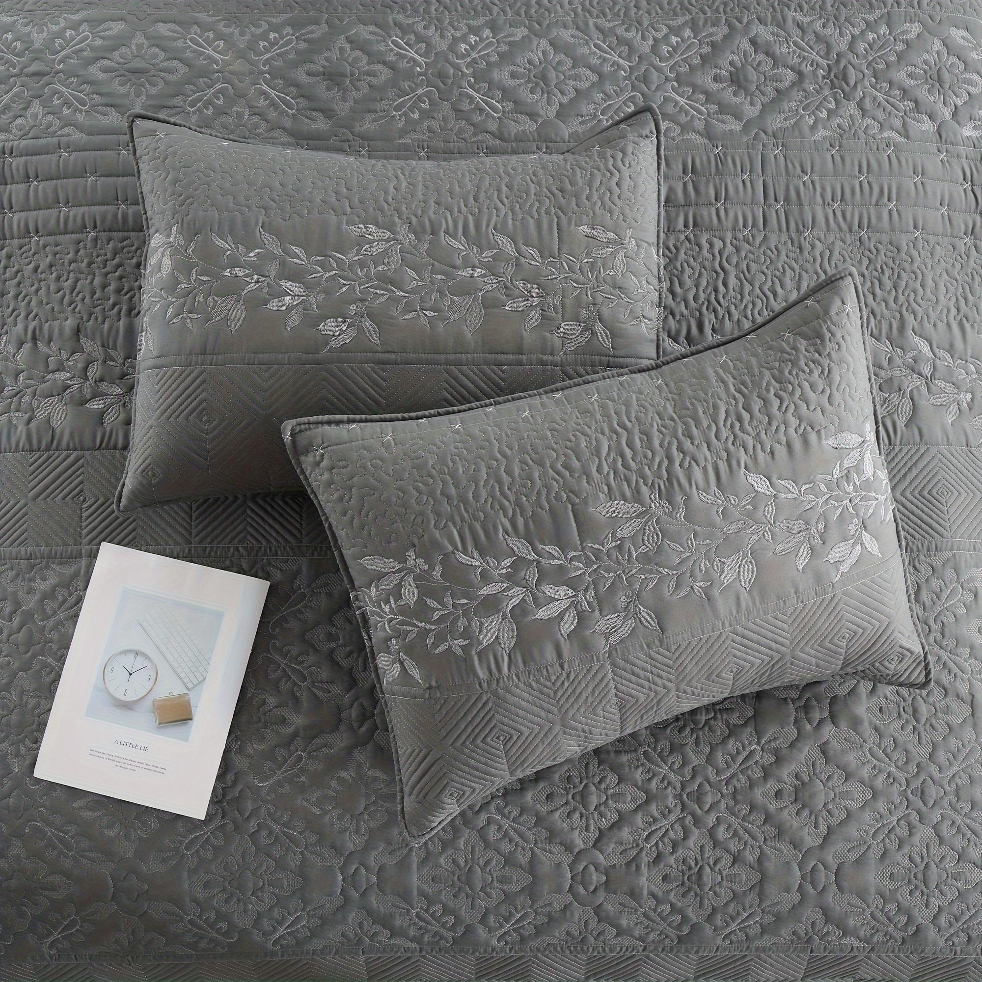 Luxury Embroidery 3-PC Quilt Set | Textured Floral & Geometric Pattern Bedspread, 5-Star Hotel Style Bedding for Discerning Homeowners