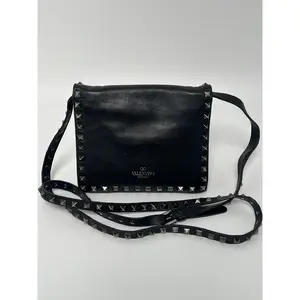 Pre-owned Valentino Leather Crossbody Bags authentic Garavani rockstud crossbody bag VL4TK