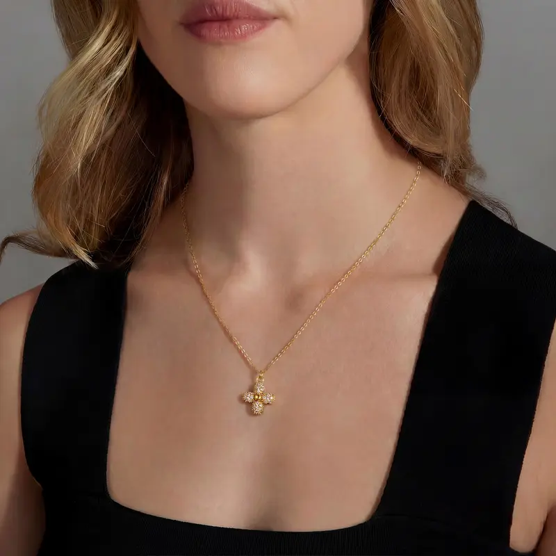 Tewiky Women's Alloy Gold Cubic Zirconia 4-Leaf Clover Pendant Necklace, Lucky Charm Meaningful Gifts for Women Valentine Gift Pick Cubic Zirconia Pendant Crystal Charm Necklace