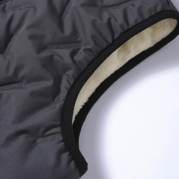 Men’s hooded sleeveless vest, thick fleece lining with stitched seams for heat retention, versatile vest-style design, a warm vest suitable for commuting, outdoor activities, and everyday wear.
