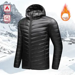 Men's Winter Solid Color Classic Puffer Jacket with Hood and Fleece Lining, Suitable for Various Occasions Such as Daily Commuting and Weekend OutingsIs an essential basic item in men's wardrobe.