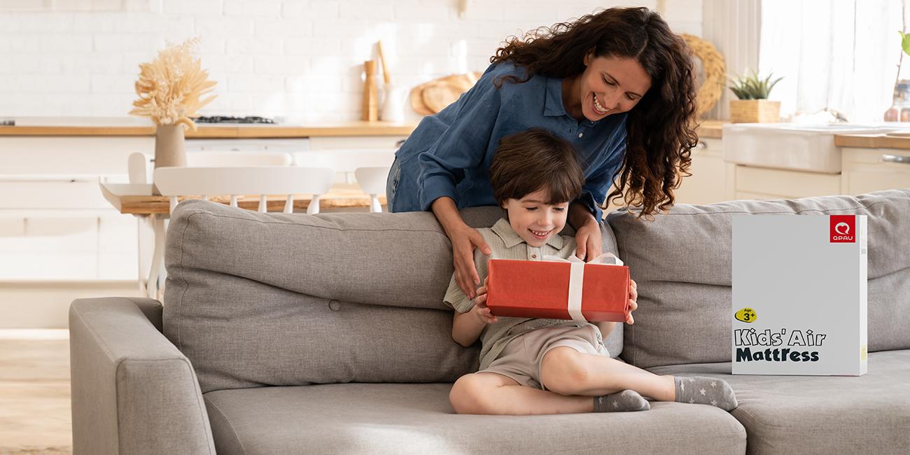 QPAU Inflatable Kids Travel Bed for Camping: Toddler Airbed with Sides, Hand Pump Included, Portable Racing Car Design, Safe Materials for Traveling Hotel Home Use