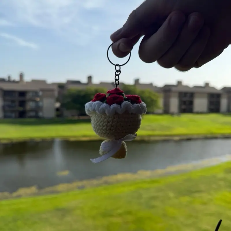 Red Rose Bouquet Crochet Keychain