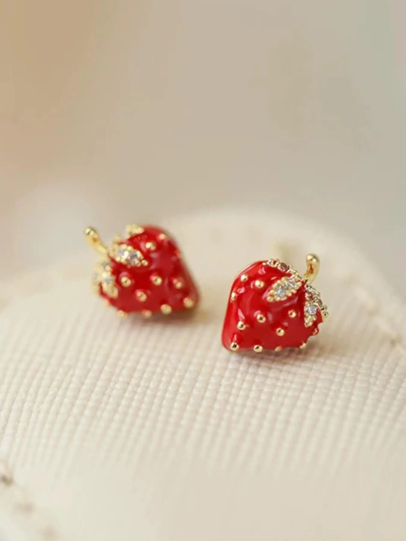 Strawberry Design Stud Earrings, Cute Fruit Design Earrings for Women, Fashion Jewelry for Party, Daily Clothing Decor, Trendy All-match & Exquisite Jewelry for Gift, Flat Pierced Jewelry, Ear Studs, Earrings for Decorative