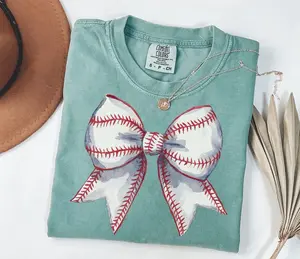 Comfort Colors Baseball Mom Shirt, Cute Baseball Bow Tee, Coquette Gameday T-shirt, Aesthetic Sports Mom Gift, Baseball Season Graphic Top, Pre-shrunk Cotton Trendy Ballpark Shirt, Girly Baseball Fan Tee