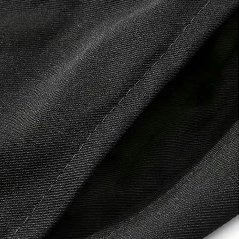 Men’s cargo pants—casual, comfortable long trousers with multiple pockets; suitable for all seasons and versatile for work, outdoor sports, and everyday wear.