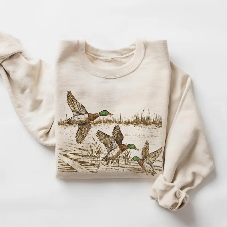 Retro Duck Nature Sweatshirt , 90s Vintage Wildlife Mallard Pullover Boho Unisex Cabincore Crewneck Cozy Season Rustic Cabin Shirt Pullover Womenswear