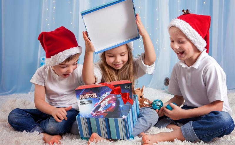 Wall Climbing Car, LED Light Electric Remote Toy Car for Kids Ages 3 4 5 6 7 8 9 Year, High-Speed Racing Vehicle – Fun Christmas & New Year Gift for Boys and Girls
