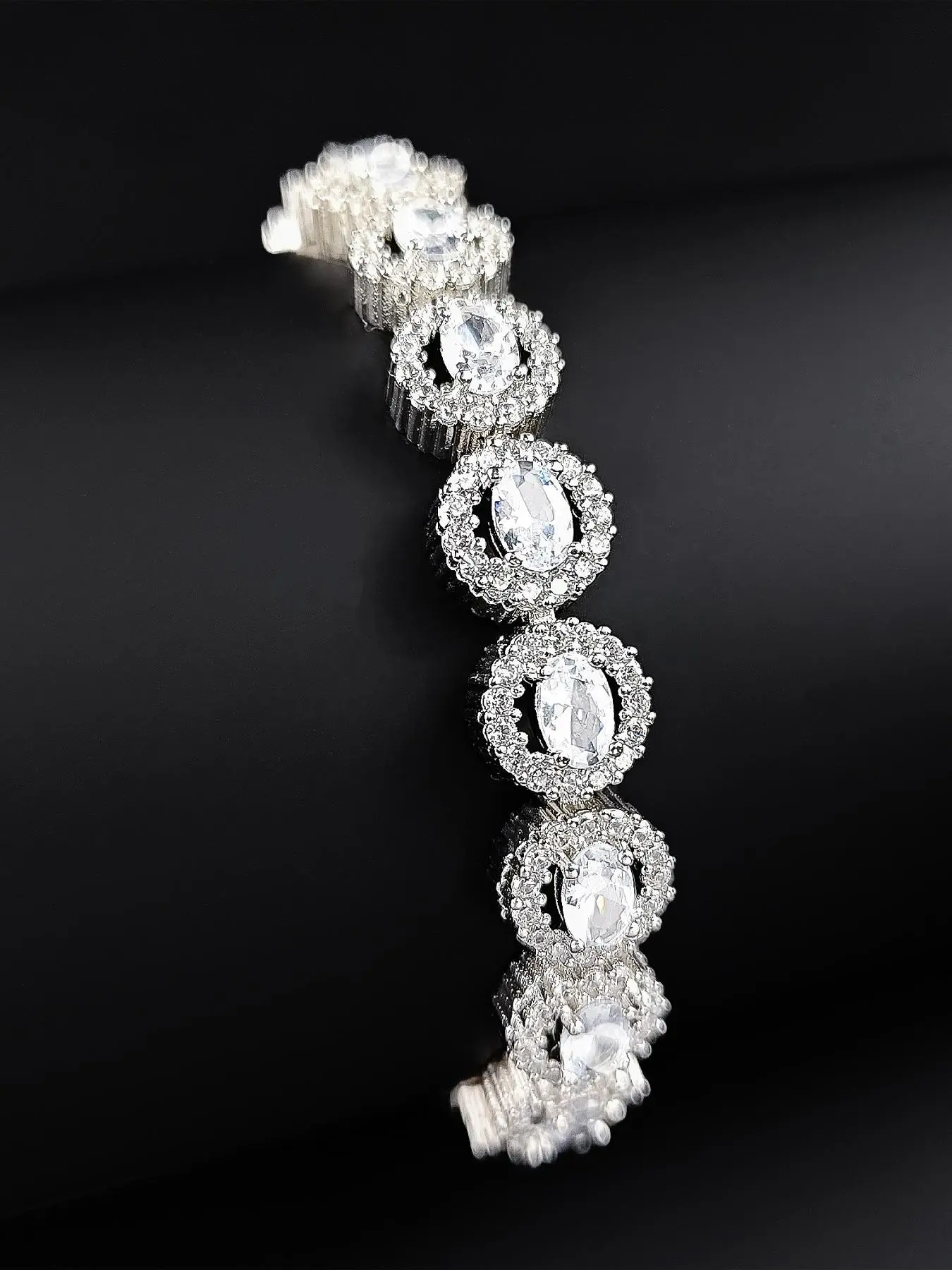 [Clearance] Elegant Rhinestone Decorated Link Bracelet, Exquisite Bracelet, Luxury Elegant Hand Jewelry for Girls Gift, Fashion Accessories for Women, Rhinestone Decor Bangles, Jewelry Bracelets