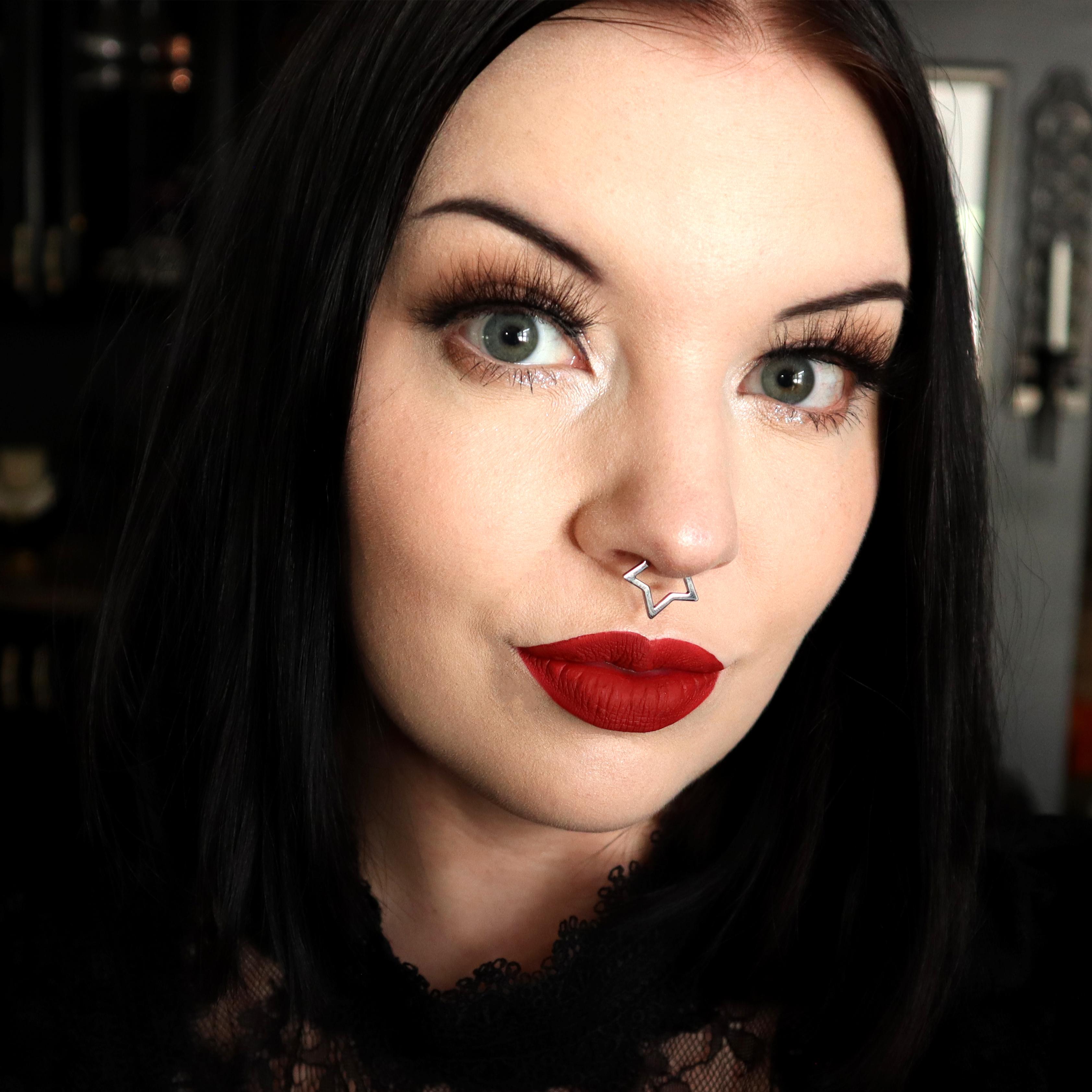 Oufer 16G/14G Titanium Chunky Star Clicker Nose Septum Daith Piercing Ring in Silver Gold Black 8mm Inner Diameter Basic Versatile Design Comfortable Safe for Daily Wear