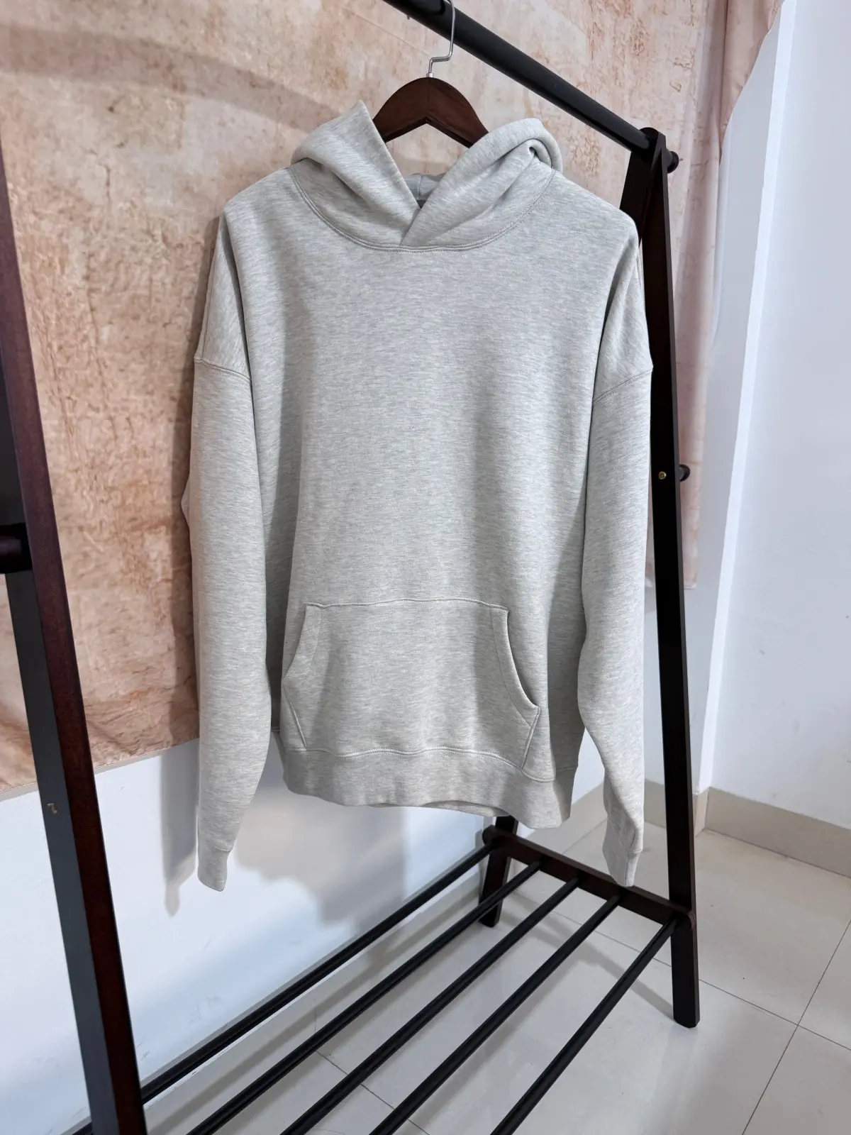 Stylish Casual Hoodie 212112F FW22 Fashionable Classic Large Pocket Hooded Light Oatmeal Sweatshirt