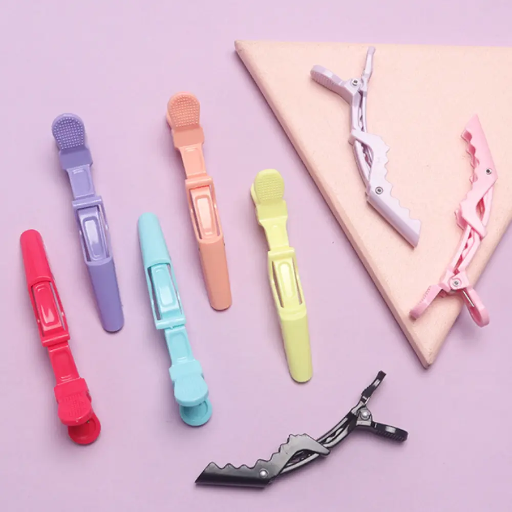 Classic Solid Color Plastic Duck Bill Hair Clips for Women, Sectioning Tool for Hair Styling with a Secure Hold, Thoughtful Gift, Random Color