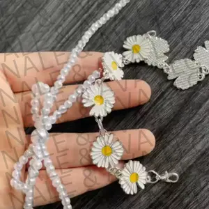 Daisy & Pearl Hat Chain Bundle (2 Chains)