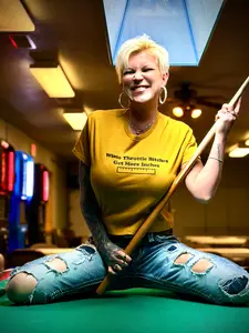 Women's Get More Inches Crop