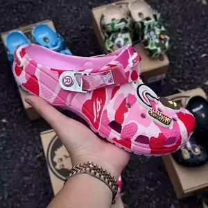 Pink Camouflage Foam Clogs – Soft Camo Pattern Unisex Slides with Adjustable Heel Strap, Breathable Vent Ports, and Anti-Slip Comfort Sole for Everyday Wear