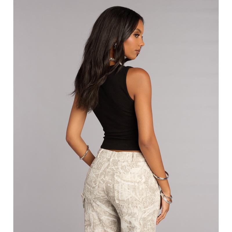 Edgy Everyday Ribbed Knit Zip-Front Top