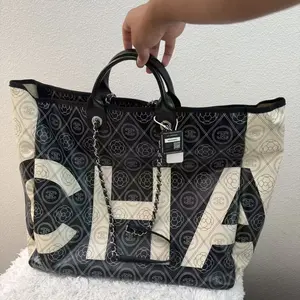 Pre-owned CHANEL LAMB Tote Bags Tote Bag