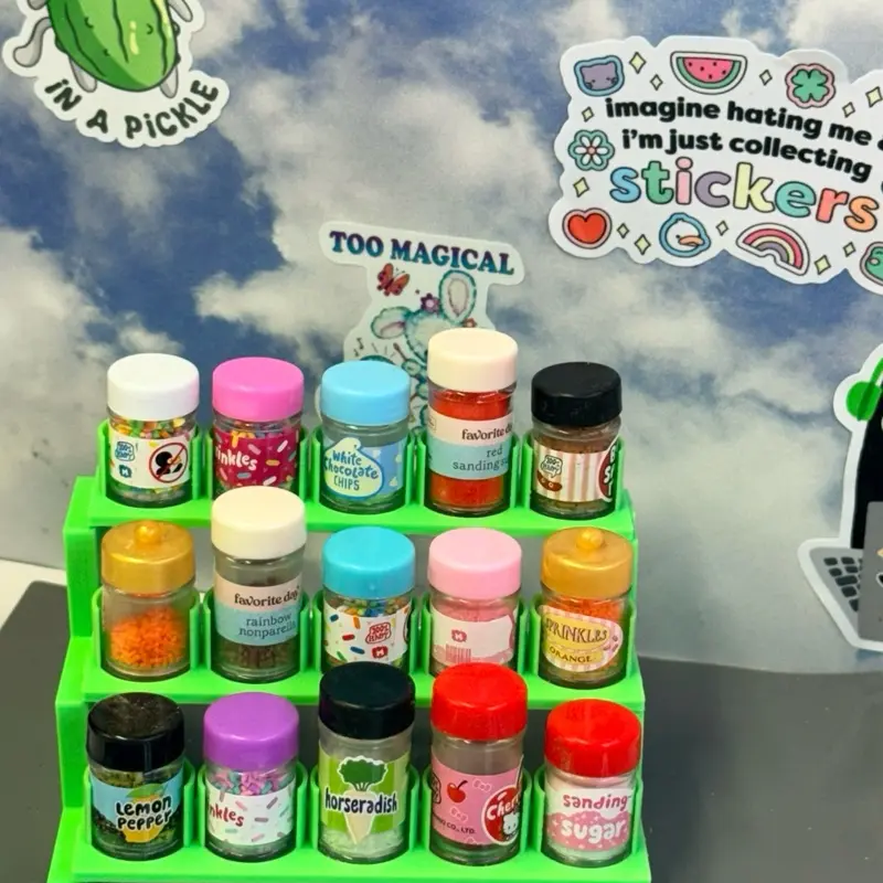 3D Printed Miniature Spice Rack Organizer - Miniverse-Sized Storage for Tiny Mica Powders, Crafting Supplies, Resin Remixes, Mini Kitchen Items; Ideal for Miniature Cooking, Live Streams, Spice Storage, Organized in Style (Craft Enthusiasts)