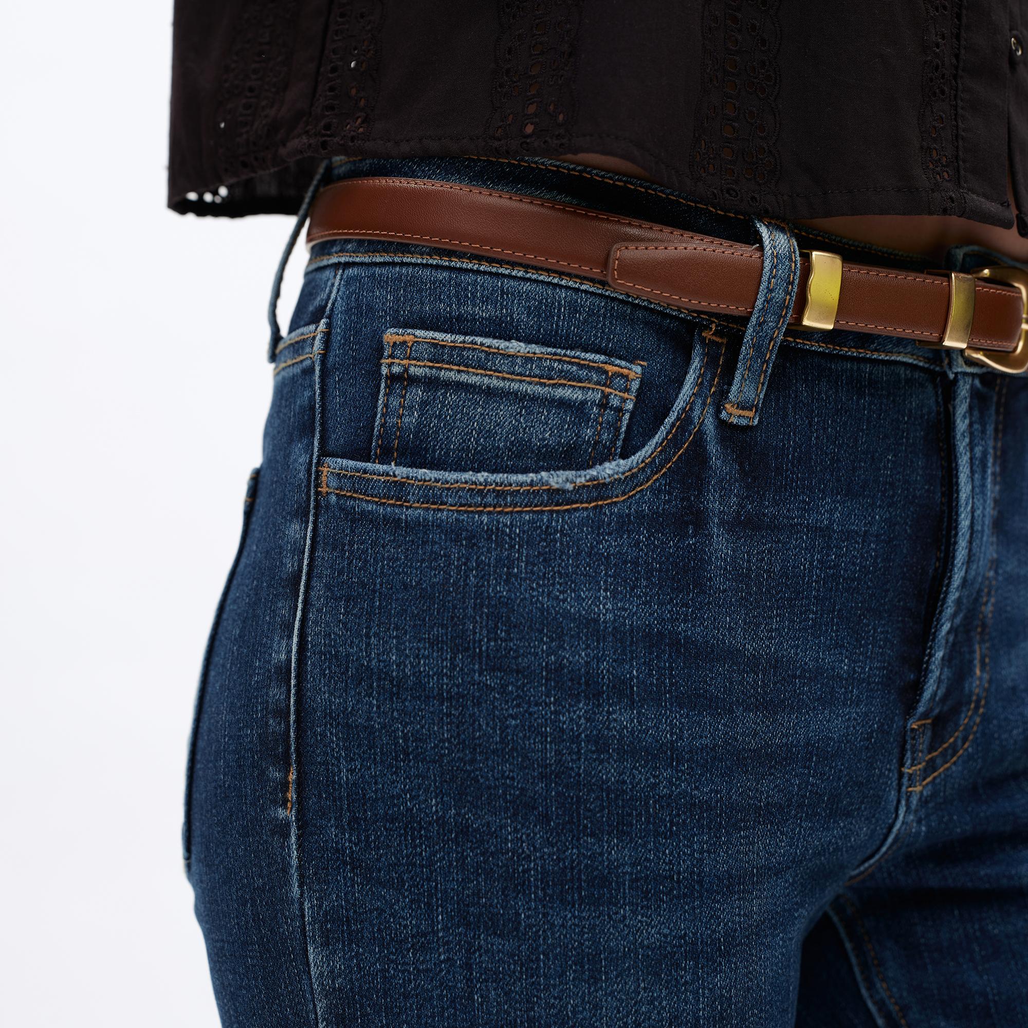 Women's Minimalist Mid Waist Hip Lift Denim Stretch Straight Leg Jeans Plus Size Fit Medium Blue Vintage Blue Retro Medium Blue High Stretch Trendy Denim Trousers for Women Classic Street Womenswear Perfect Gift #TikTokMadeMeBuyIt#Streetwear