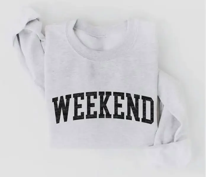 Weekend Varsity Sweatshirt, Vintage College Graphic Crewneck, Casual Weekend Outfit, Cozy Everyday Pullover