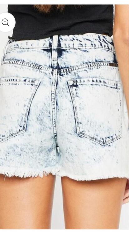 Kancan shorts https://blossombeautiesboutiques.myshopify.com/products/kancan-full-size-distressed-high-waist-denim-shorts
