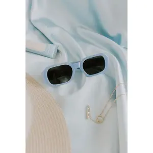 Quay Hyped Up Sunnies in Blue