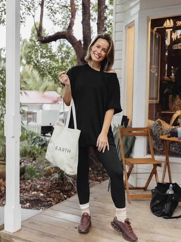 Fisoew Sports 2026 Summer Spring Women's Off-Shoulder Crop Top, Loose Fit, Summer Sports T-shirt, suitable for home wear, travel, Fisoew Sports 2026 Summer Spring Women's Off-Shoulder Crop Top, Loose Fit, Summer Sports T-shirt, suitable for home wear, travel,