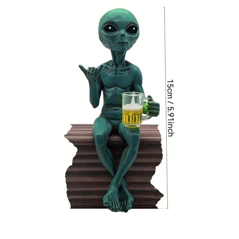 Alien Design Beer Drinking Statue, 1 Box Fun & Humorous Outer Space Room Decor, Alien Figurine with Beer Mug, Decorative Figurines Ideal Gift for Sci-Fi Fans, Ornaments