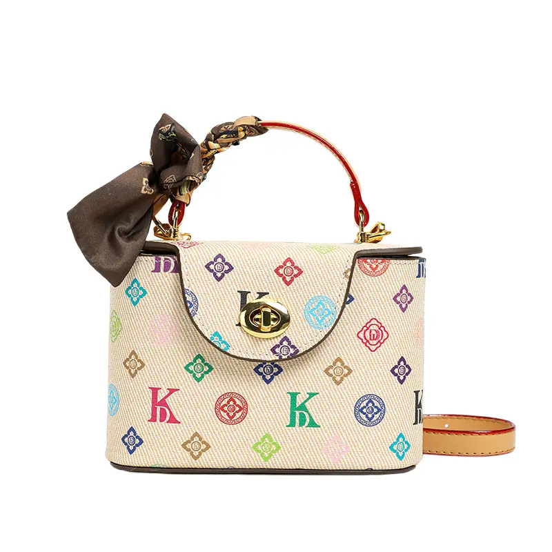 Elegant mini box handbag, versatile and stylish, comes with a silk scarf Casual Everyday Bag Fashionable Purse, Chic Bag, Aesthetic Shoulder Handbag, Daily Use Handbag