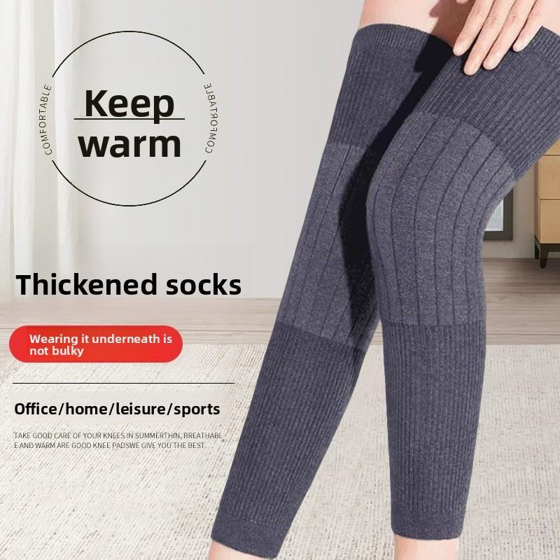 Thickened Anti-Slip Warm Knee Guards, suitable for men and women year-round. Made with breathable stretch fabric and anti-slip design. Soccer sports style. Women's black minimalist design.