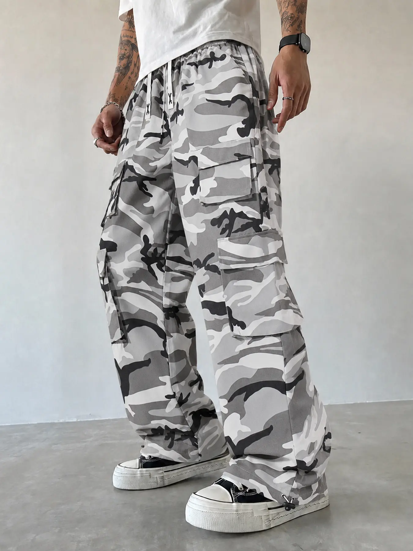 Men's Polyester Camouflage Cargo Pants - Back-to-School Streetwear, Relaxed Straight Fit, Layered Utility Pockets, Adjustable Hems