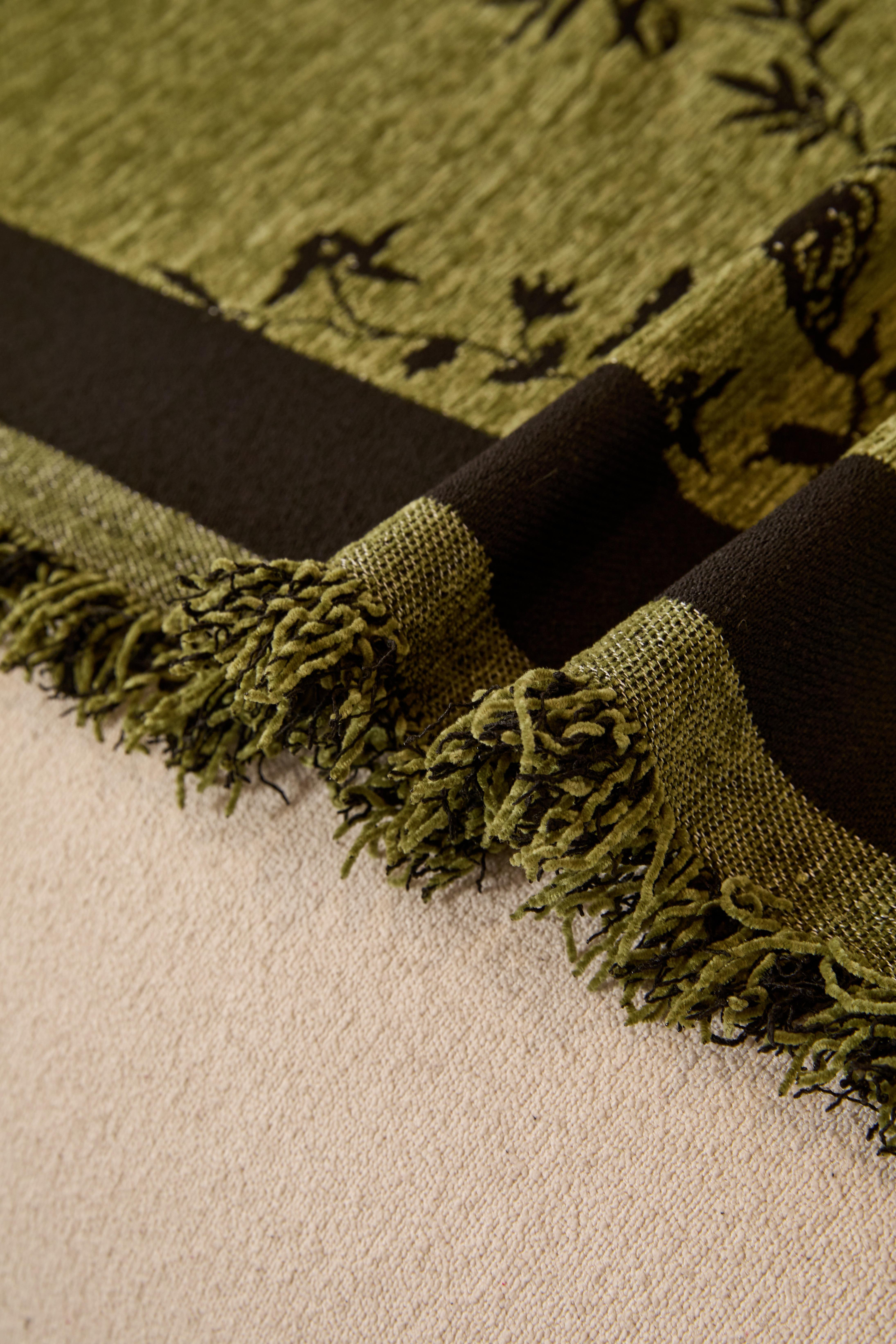 【SlumberHome】 Plant Leaf Pattern Sofa Cover Durable Chenille Slipcover for Home Living Room Pet-friendly All-Season Use Resistant to Scratches couch cover for sofa Dustproof Couch Protector Elastic Furniture Protector