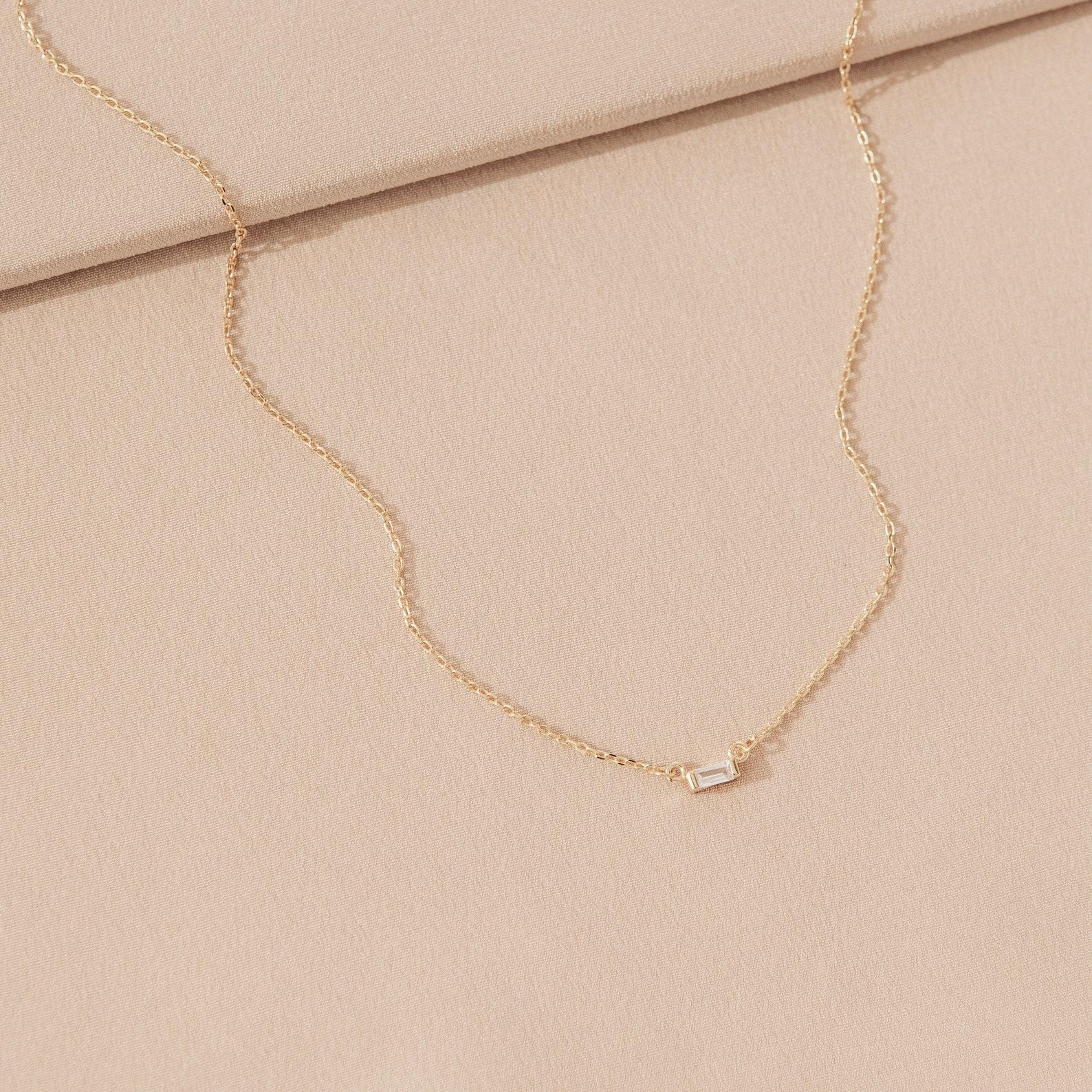 Dainty Diamond Necklace by Caitlyn Minimalist - Elegant Crystal Charm Necklace in Gold & Silver - Classic Solitaire Necklace - Perfect Jewelry Gift for Her