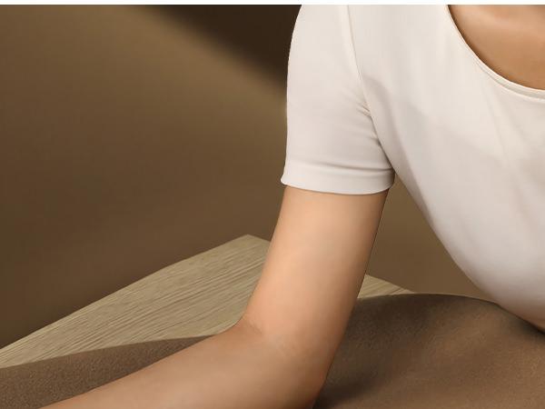 GAIATOP Rechargeable Fabric Shaver, 3-Speed Lint Remover with Cute Digital Screen, 6-Leaf Stainless Steel Blades & Large Storage ,Electric Sweater Defuzzer for Clothes, Furniture, Bedding, White (1 Pack)