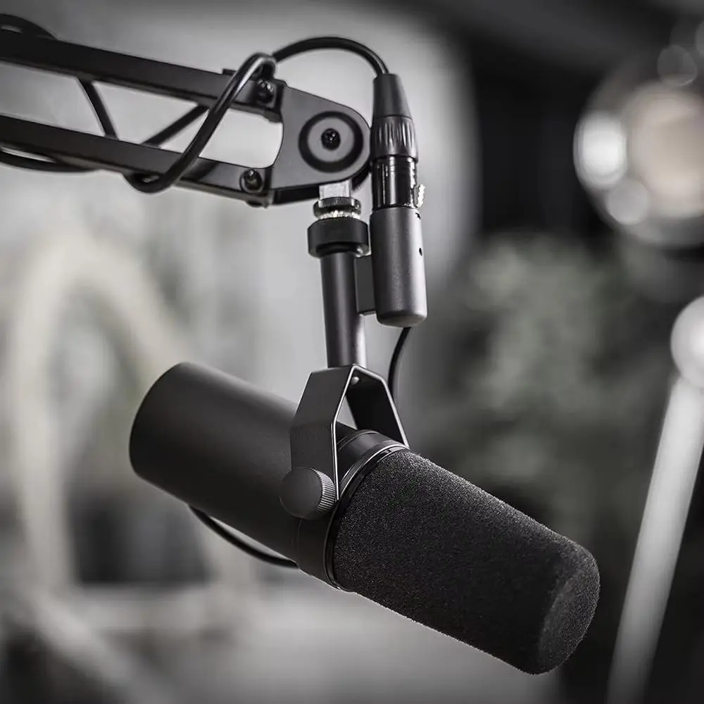 Professional Dynamic Studio Microphone, Adjustable Durable Vocal Dynamic Studio Mic for Broadcast, Podcast, Podcast Studio Equipment, Podcasting Desktop Mic, Wired Recording, Gaming & Streaming, Camera Accessories, Audio