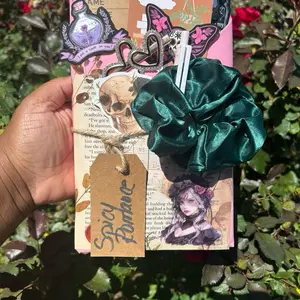 Luxe Escape Vintage Bundle, Blind Date With A Book, Book Lover Gift Bundle