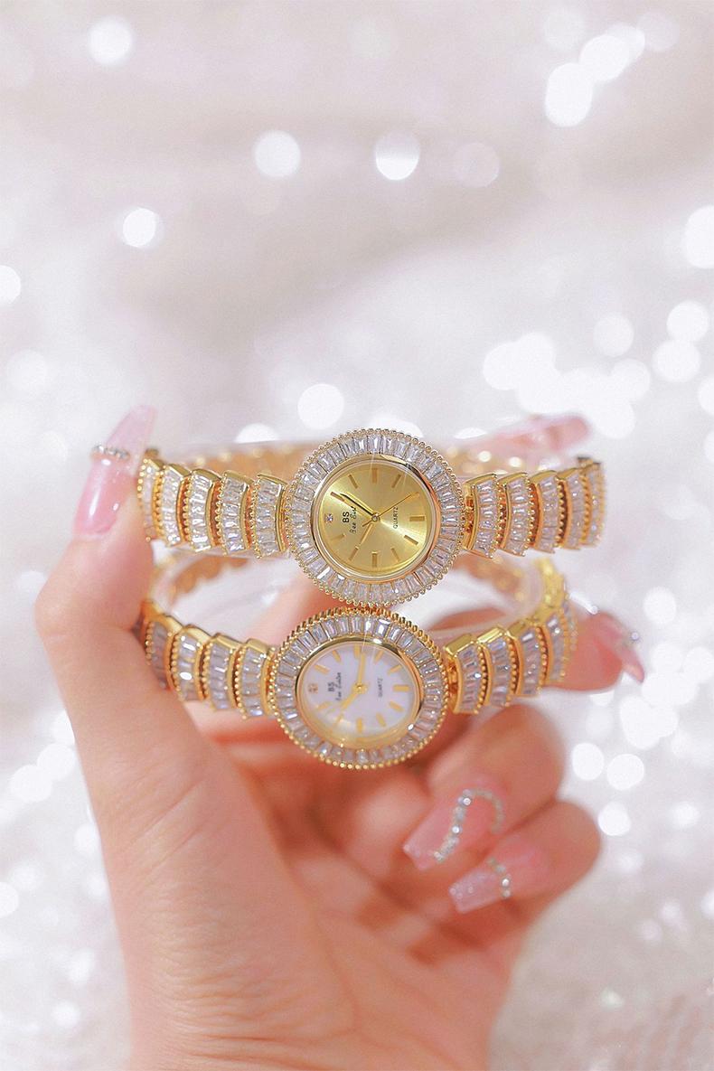 Gold Jewelry Bracelet Watch for Women Luxury Round Dial Full Crystal Design 30M Waterproof Stainless Steel Elegant Wristwatch Fashion Jewelry Gift for Her Sparkling Ladies Watch Trendy Golden Accessories Casual Dress Style
