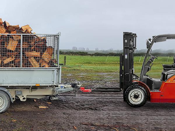 Nilight Forklift Trailer Hitch Attachment Fits 2 Inch Receiver Clamp on Pallet Fork Trailer Towing Adapter with Safety Chain & 5/8” Hitch Pin Clip Red