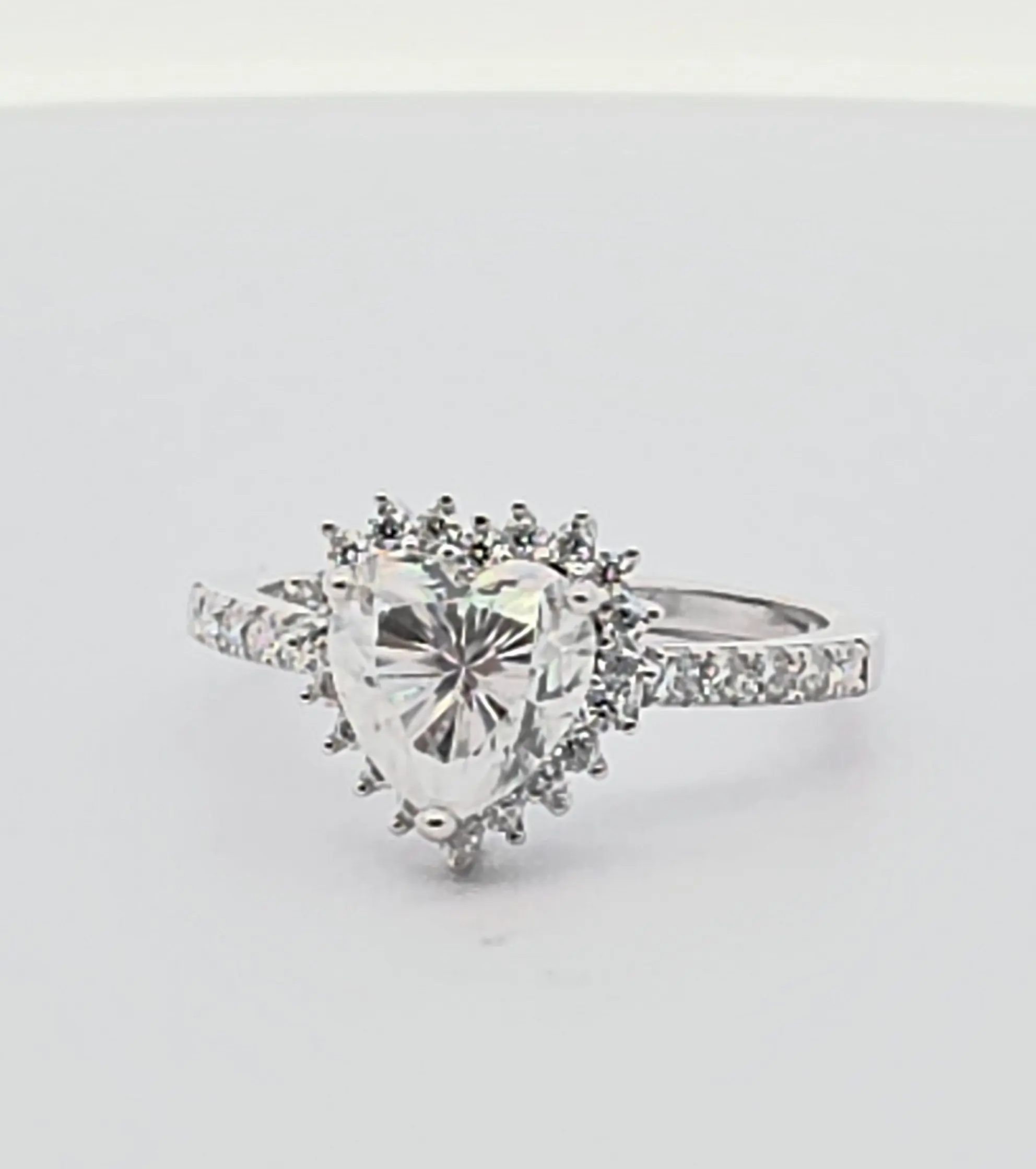 1.52ct VVS Moissanite Pear Halo Ring – 925 Silver