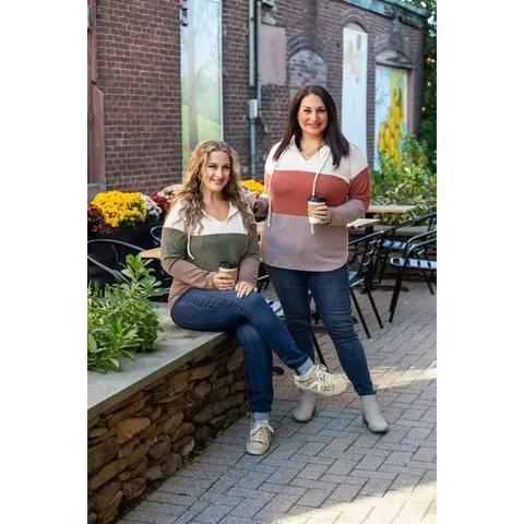 Women's 95% Polyester 5% Spandex Loose-Fitting Hooded Sweatshirt - Basic Fit, Ribbed Details, Backless, Machine Washable, Plus Size (1x,2x,3x) Pullover Top for Casual Wear (Hoodies & Sweatshirts)