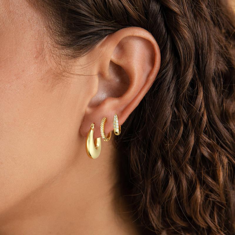 CAROVO 14K Gold-Plated Hoop Earrings Dainty Cubic Zirconia Hypoallergenic Trendy Stack Jewelry for Women