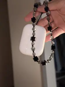 Audio Headset Electronic Earbuds with Compact Design Built-in Microphone Noise Canceling Earphones with Charging Case for Enhanced Audio Experience