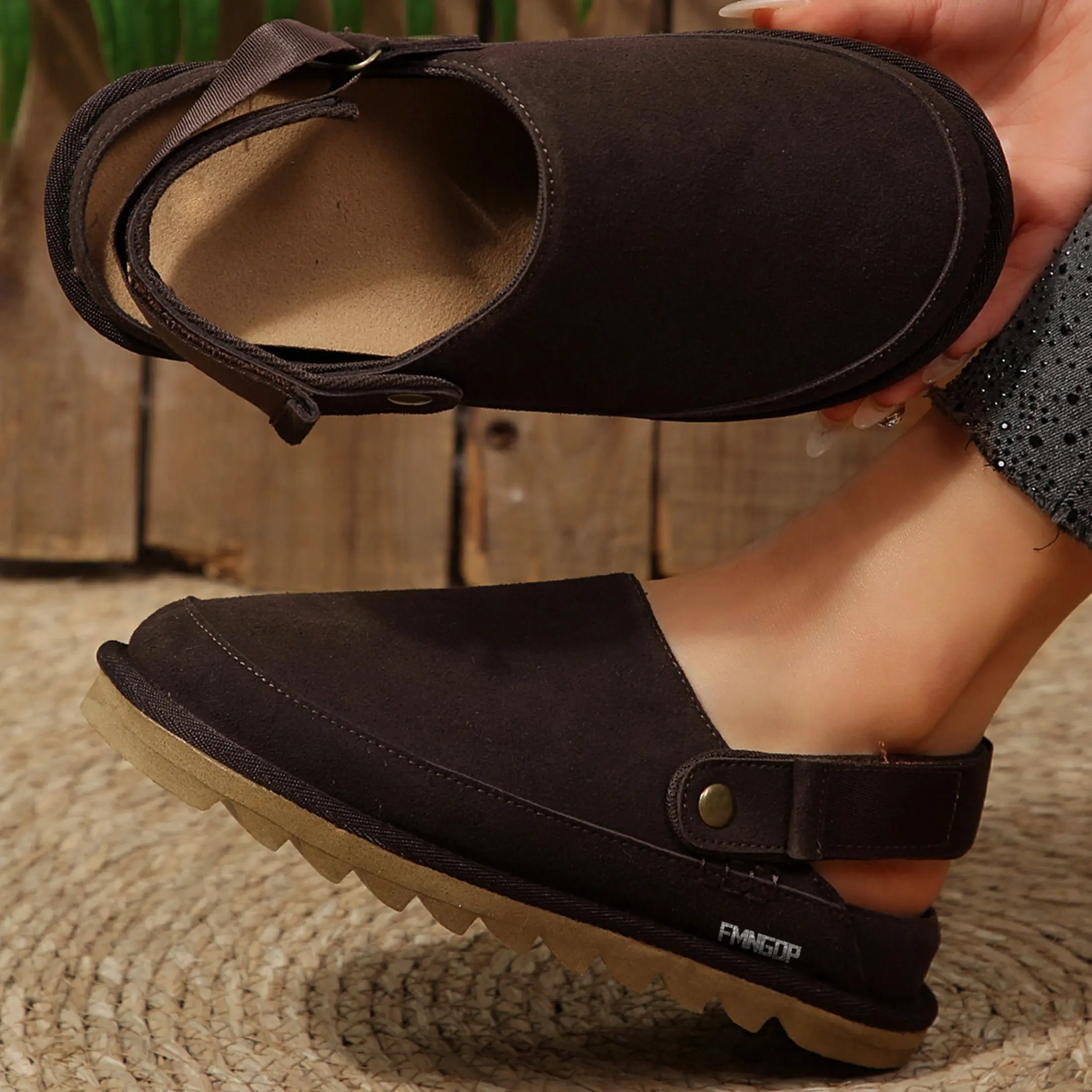 Women's Closed-Toe Mule Sandals Adjustable Slingback Comfortable Casual Footwear Indoor Outdoor Shoes