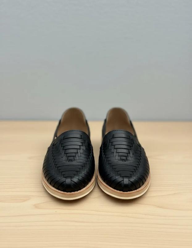 Women's Handmade Mexican Leather Huaraches Flat Slip-On Sandals Model 813 Round Toe Genuine Leather Upper Comfortable Ethically Made in Mexico Footwear Walking Shoes