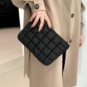 Elegant Solid Color Quilted Clutch for Women Large Capacity Travel Makeup Bag Zipper Pouch Stylish Korean Style Portable Storage Giftfor Christmas & Birthday