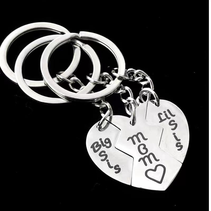 Family Love Fragment Cute Keychain,Summer Fashion Letter Pattern Engraved Ring & Heart Shape Pendant Key Holder & Key Fob for Car Key, Jewelry Accessories,Valentine's Day