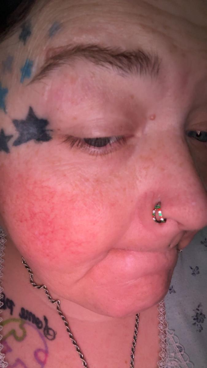 Item: 2Pcs Double Christmas Rings, 7mm, 20G