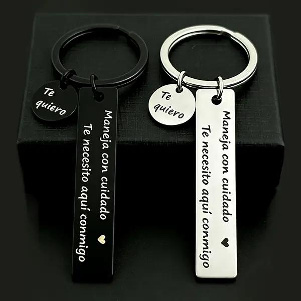 HOLDNEAR Stainless Steel Keychain for Boyfriend, Engraved Romantic Accessories with 'Te Quiero' Drive Safe Message, Unique Gifts for Man for Anniversary or Birthday, Father's Day, Men's Accessories, Gifts For Him, Keychain For Car Keys, Letter Keychain