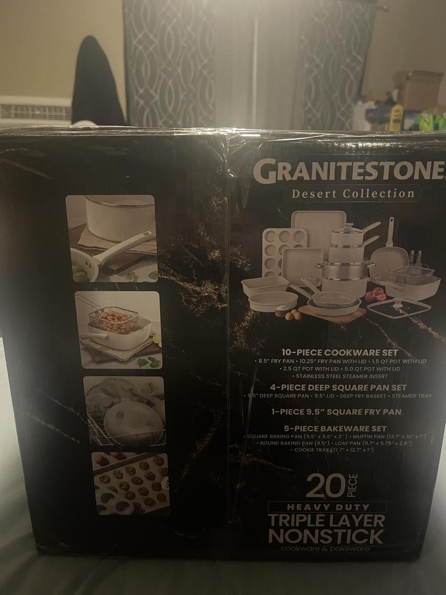 Item: 20pc Speckled Cream Set