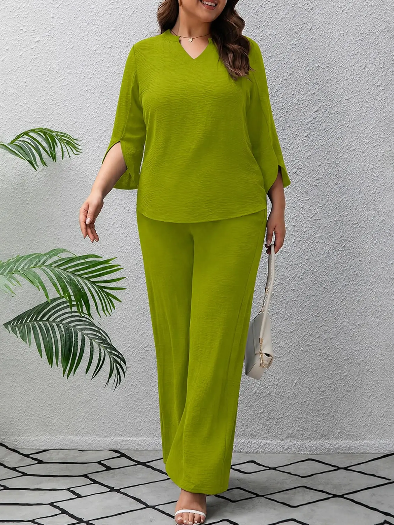 Plus Size Women's V-Neck Loose Three-Quarter-Sleeve Top and Wide-Leg Pants, Solid-Color 2-Piece Set with Pockets for Spring, Summer and Autumn, Clothes